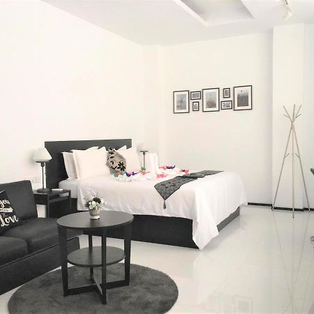 Yama Hotel & Rooftop Bar Yangon Bagian luar foto