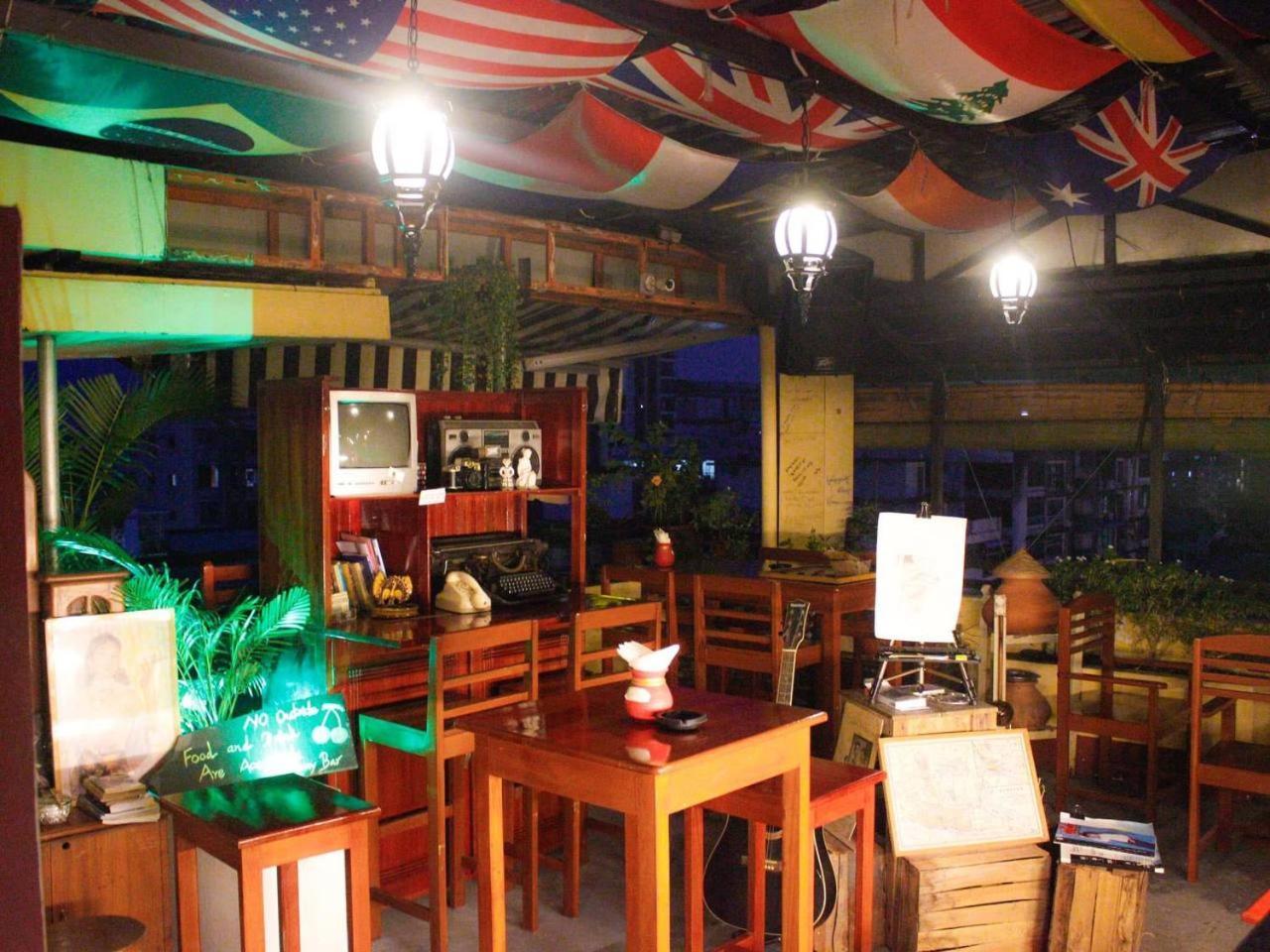 Yama Hotel & Rooftop Bar Yangon Bagian luar foto