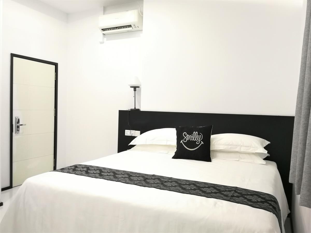 Yama Hotel & Rooftop Bar Yangon Bagian luar foto