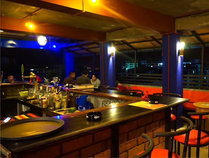 Yama Hotel & Rooftop Bar Yangon Bagian luar foto